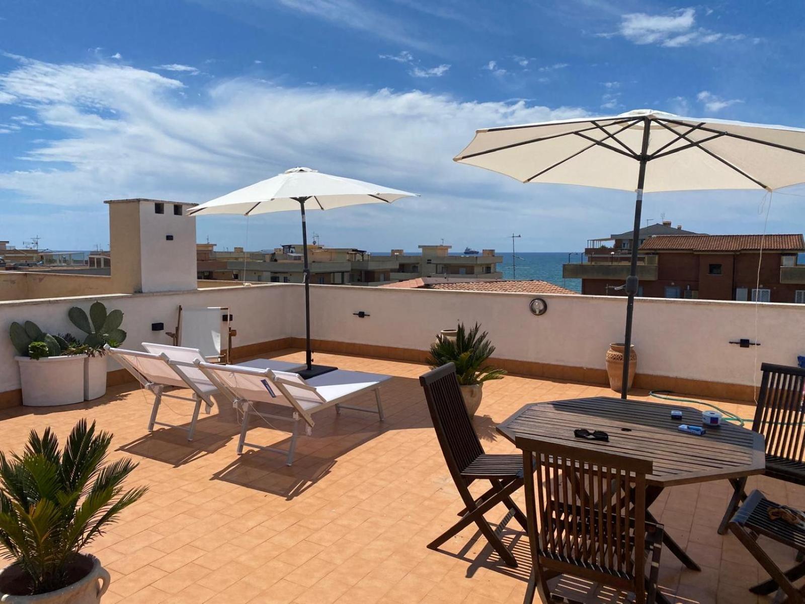 Appartamento Vista Mare A Marina Di Ardea L'Americano エクステリア 写真